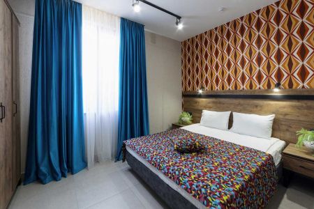 Люкс 4-местный 2-комнатный (с бассейном и кухней)