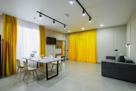 Люкс 4-местный 2-комнатный (с бассейном и кухней)