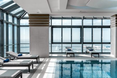 Крытый бассейн