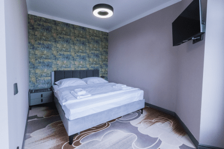 Полулюкс 2-местный (DBL/TWIN, с балконом)