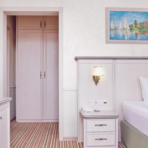 Отель "Alean Family Doville" / "Алеан Фэмили Довиль"