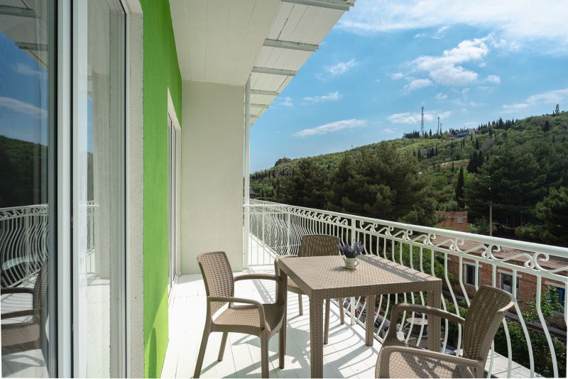 Апартаменты 2-местный 1-комнатный (вид на горы, парк)