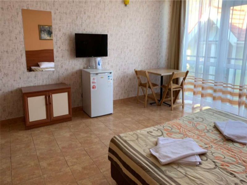 Номер 4-местный 2-комнатный (без балкона)