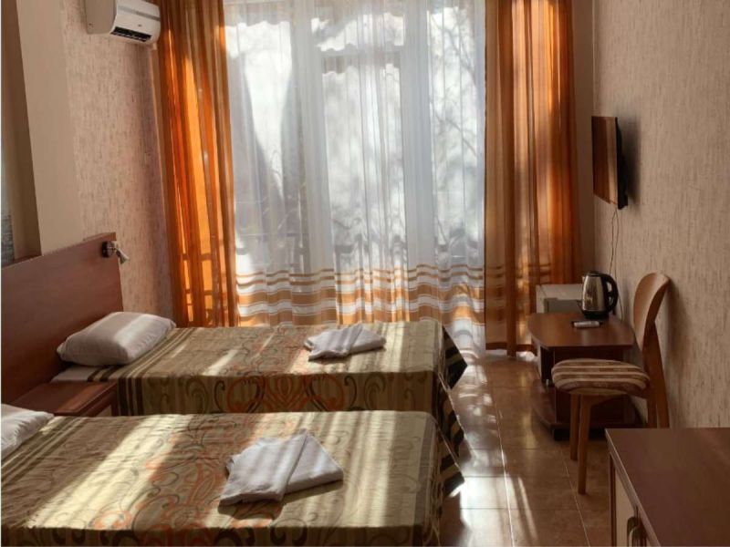 Номер 4-местный 2-комнатный (без балкона)