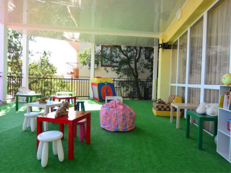 Детский уголок