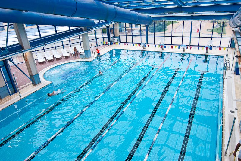 Крытый бассейн