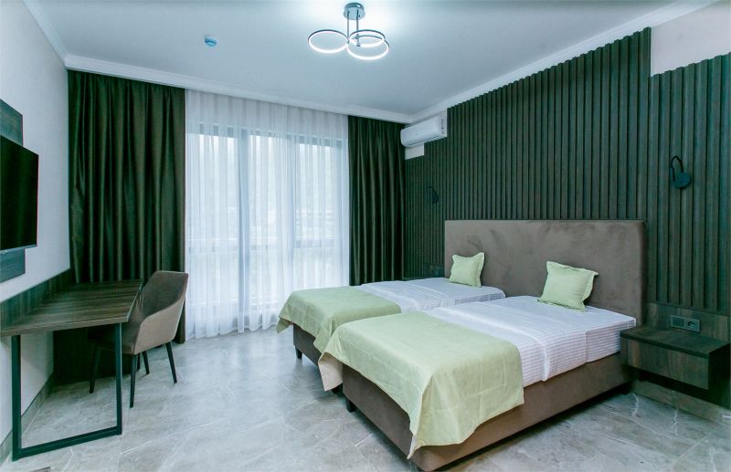 Комфорт 2-местный (TWIN с балконом, вид на море)