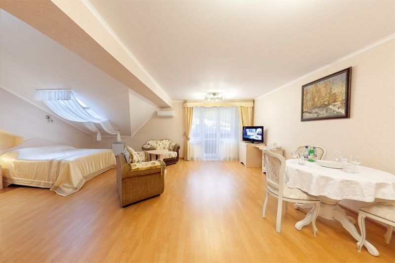 Студио Большая 3-местный