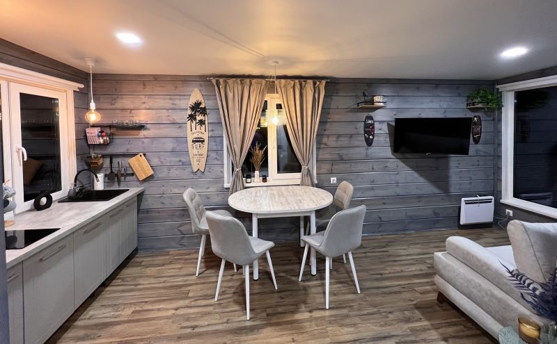 Дом 4-местный Белый