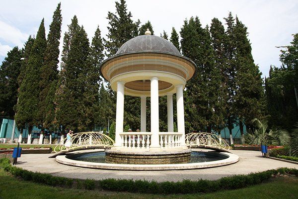 Ротонда на территории санатория