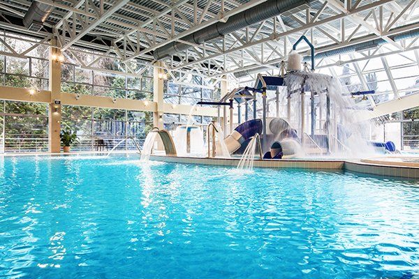 Крытый бассейн