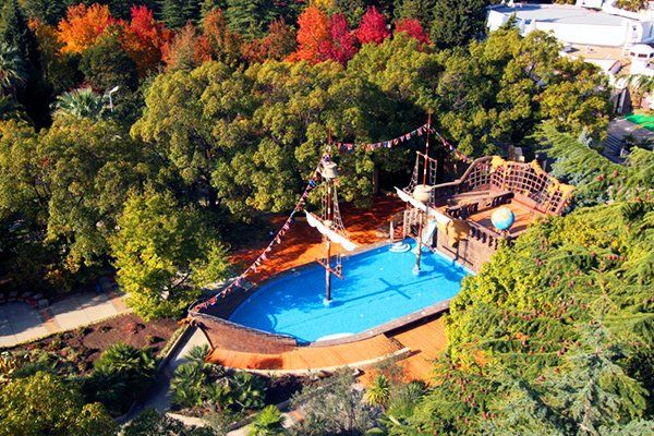 Бассейн для детей в иде корабля