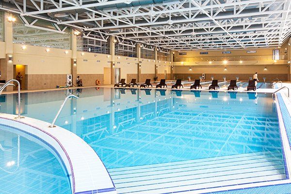 Крытый бассейн