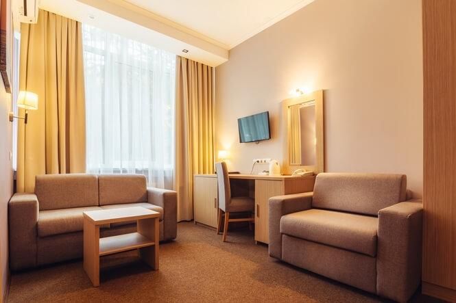 Интерьер стандартного 2-местного 2-комнатного номера