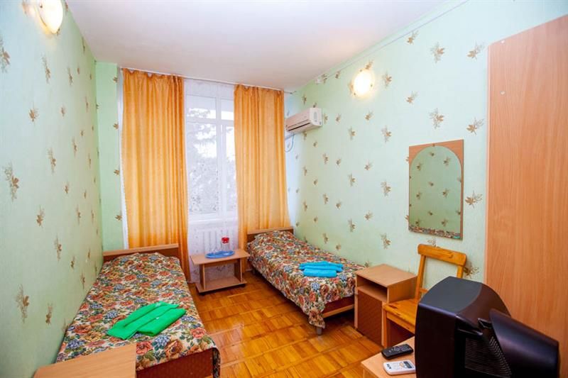 Блочный 3-местный