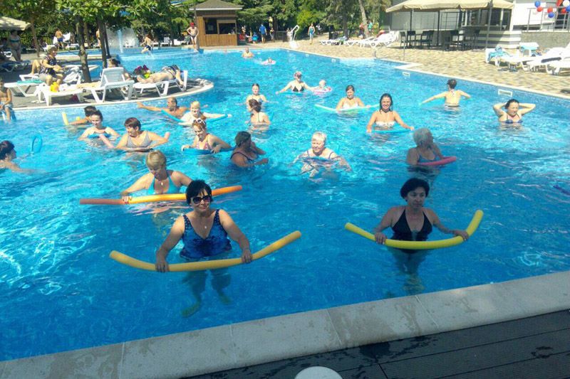 развлечения бассейн