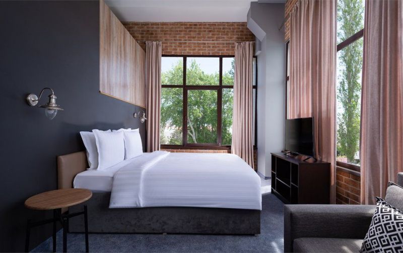 Junior Suite Land View