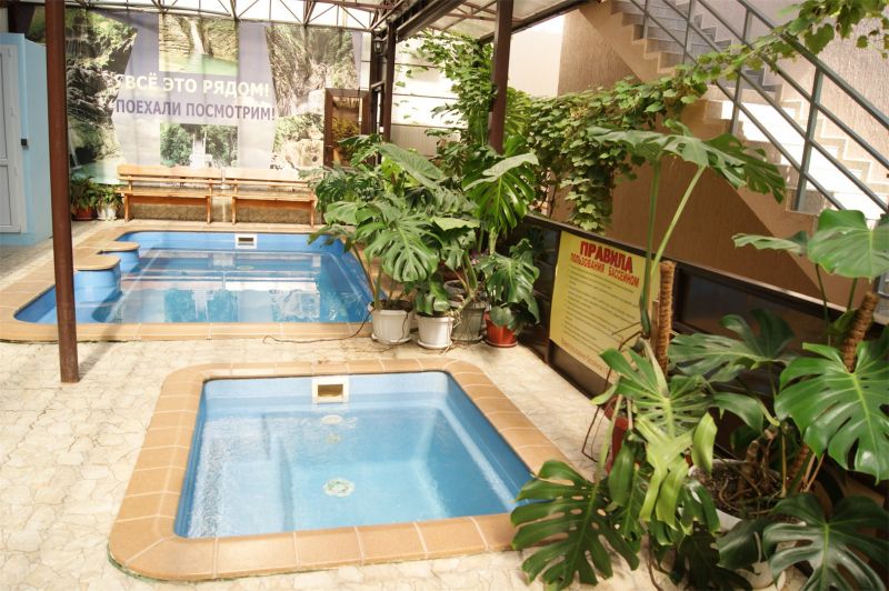 Крытый бассейн