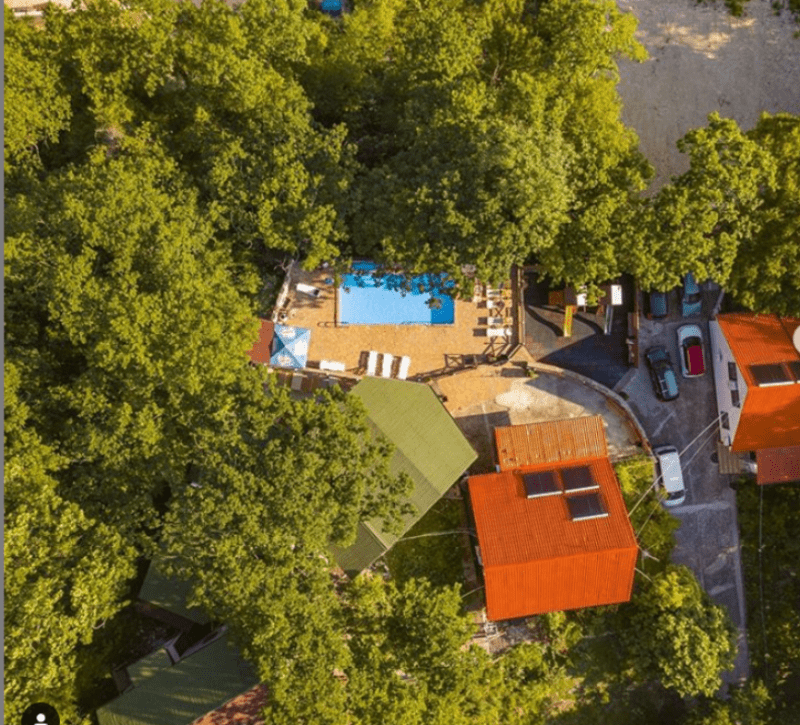 Вид на семейный отель