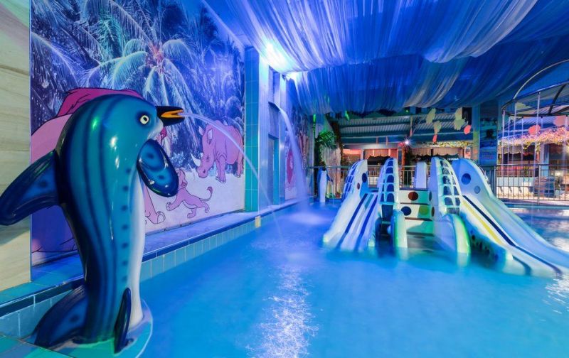 Крытый аквапарк