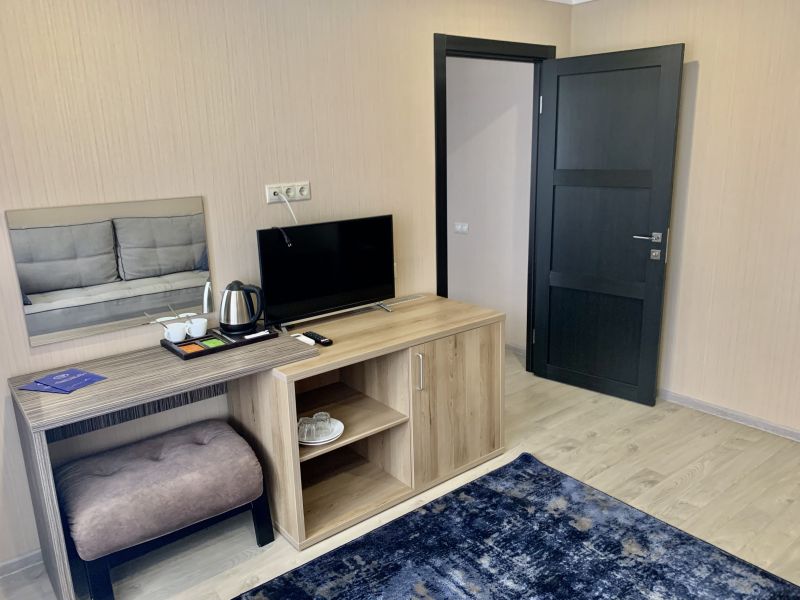 Люкс 2-местный 2-комнатный (с видом на Detox-зал)