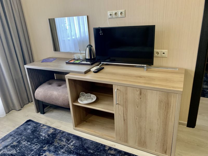 Люкс 2-местный 2-комнатный (с видом на Detox-зал)