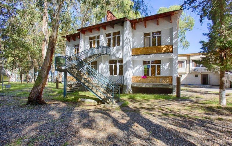 Территория пансионата