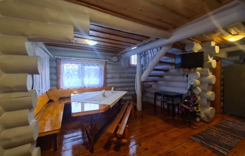 Коттедж 10-местный 5-комнатный «Изба Боярская»