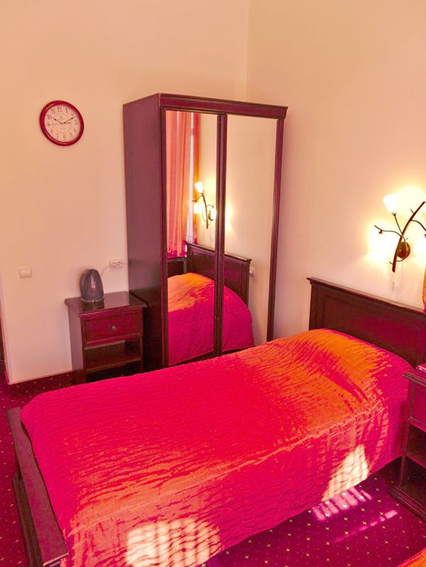 Стандартный 2-местный (№3,11 в корпусе А раздельные кровати)