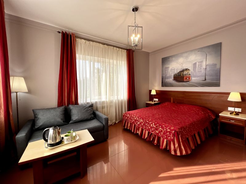 Стандартный 4-местный (с диваном)