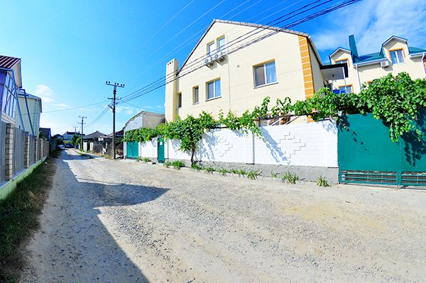 Вид с улицы