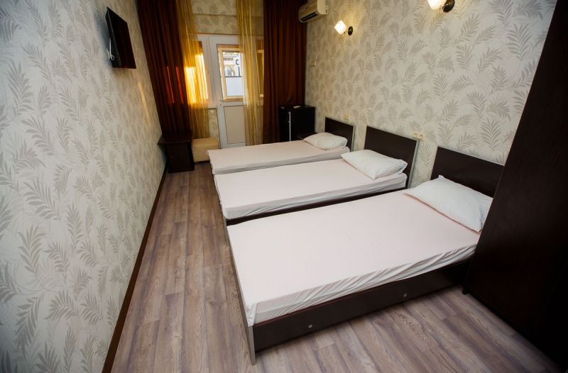 Стандартный 3-местный (3 кровати)