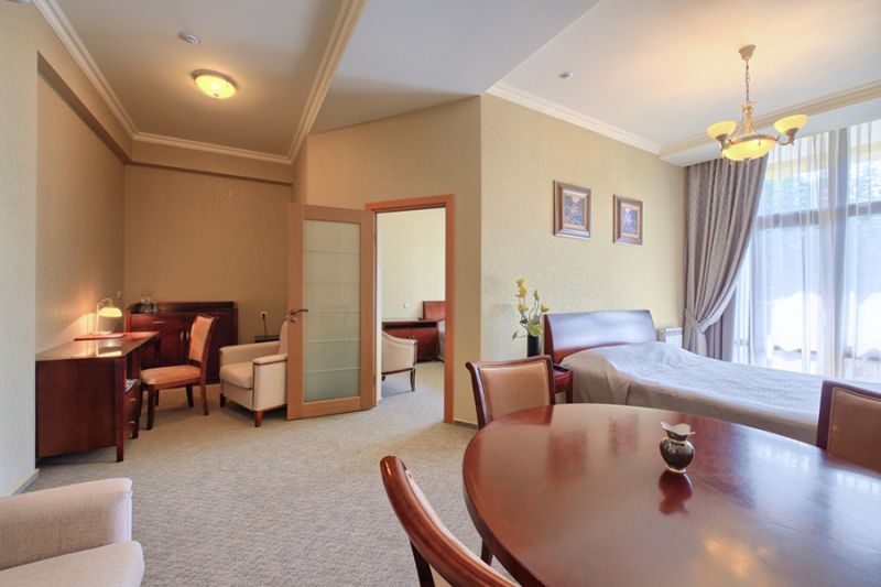 Люкс 4-местный 2-комантный Suite Family