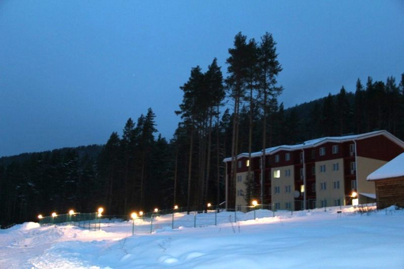 Корпус Горный. Вид ночью