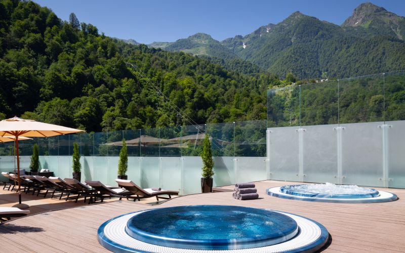 Бассейн, терраса