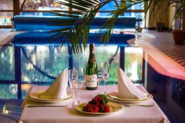 Крытый бассейн