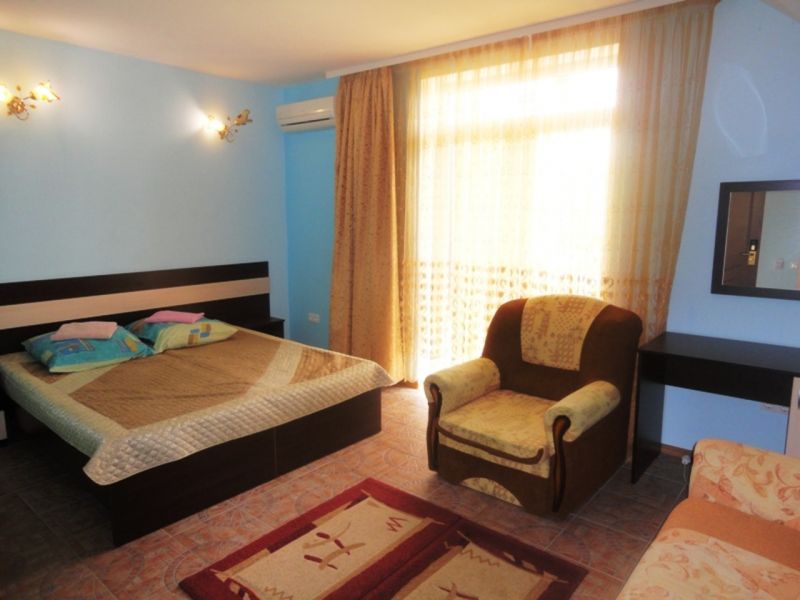 Стандартный 4-местный (с балконом)