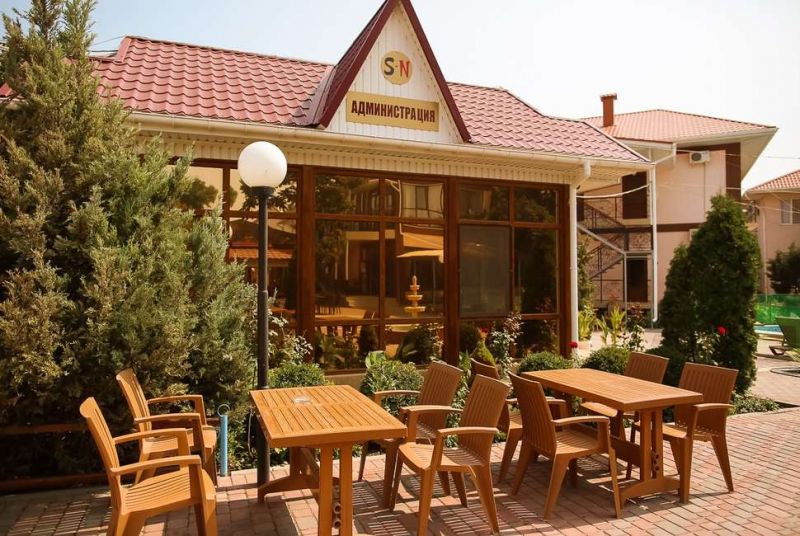 Корпус на территории