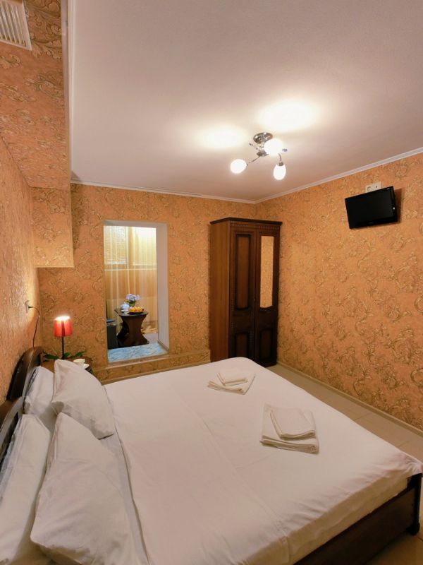 Стандартный 4-местный (цокольный этаж)