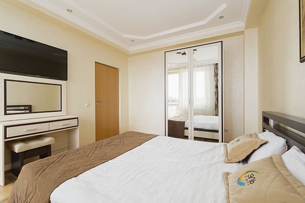 Люкс с 2 балк. (спальня)