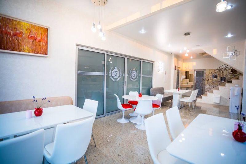 Зона отдыха-столовая