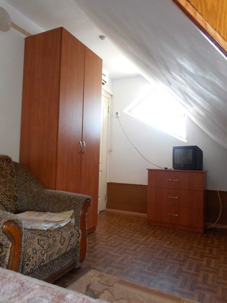 Эконом 1-местный 1-комнатный (№18 без удобств, мансарда)