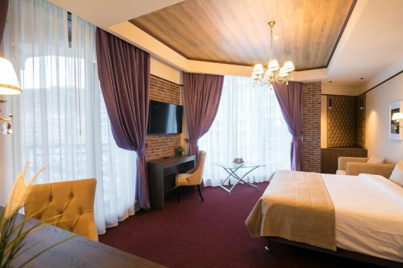 Полулюкс 2-местный (с балконом)