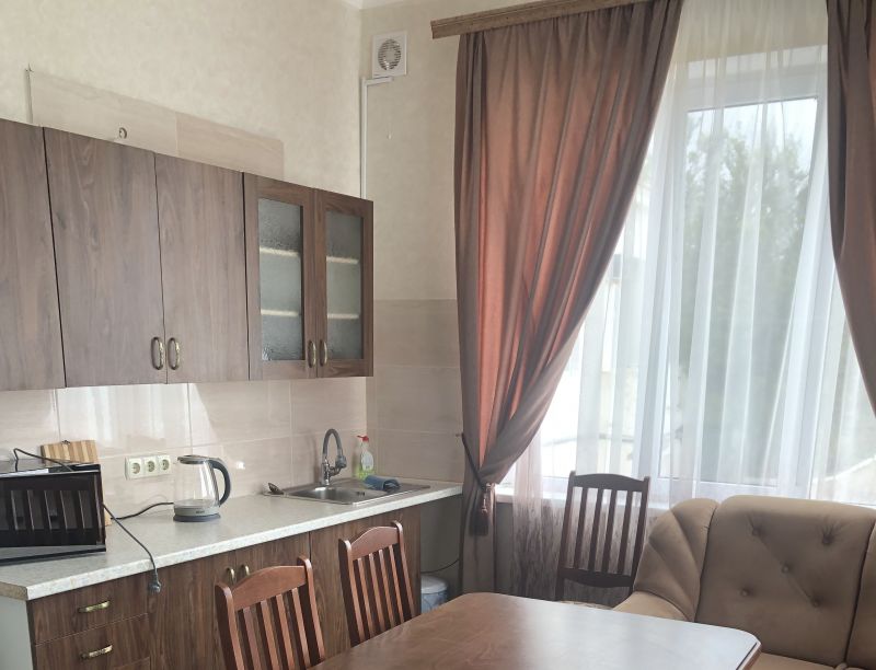 Люкс 4-местный 2-комнатный (КОРПУС 8)