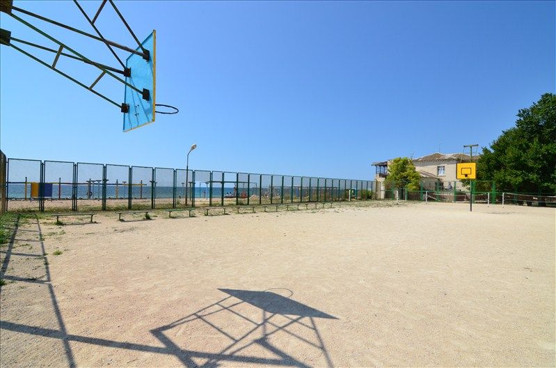 Спортивная площадка