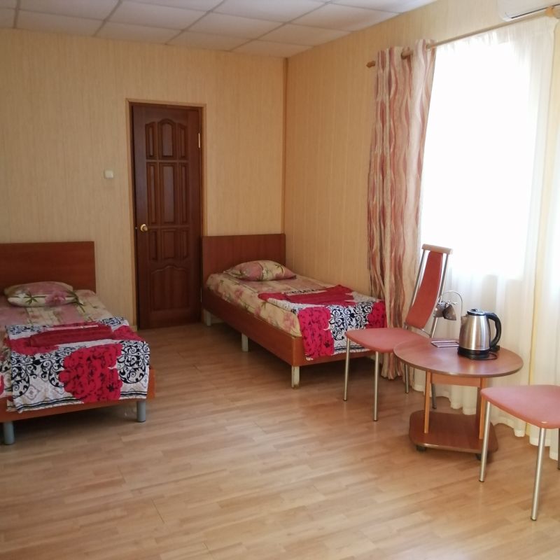 Полулюкс 4-местный 2-комнатный (1.2)