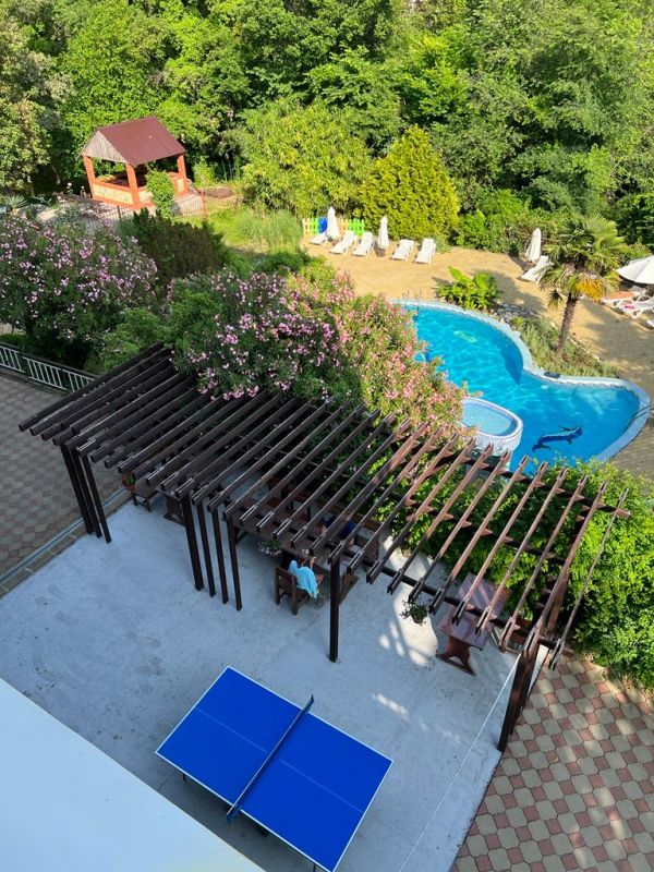 Территория, площадка перед баром