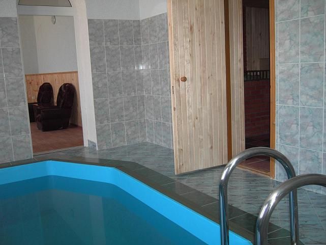 Бассейн в бане