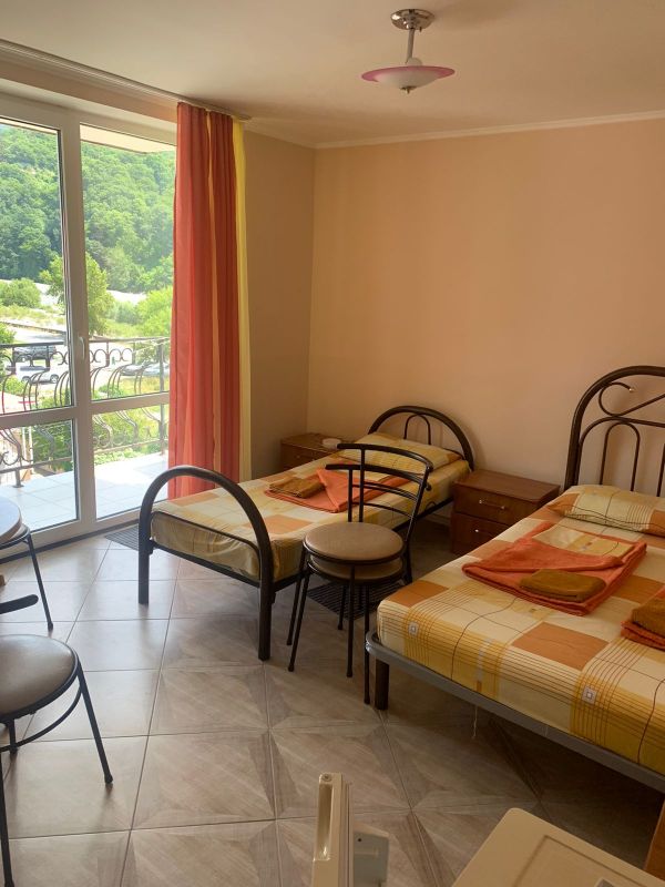 Стандартный 3-местный (с балконом)