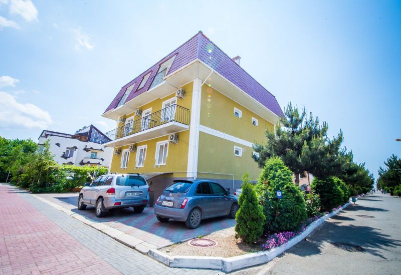 Отель снаружи